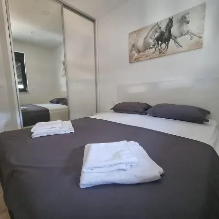 Apartman Nikol Апартаменты Плоче