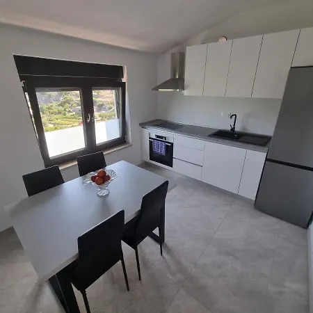 Apartman Nikol *